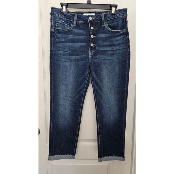 Kan Can
Brenda Mid Ride Exposed Button Fly Capri Jean - Picture 6 of 6